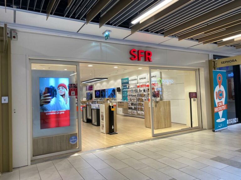 Sfr Centre Commercial Boisseuil